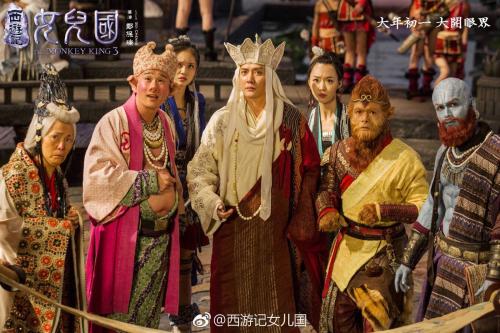贷款买房不动产证要压在银行吗